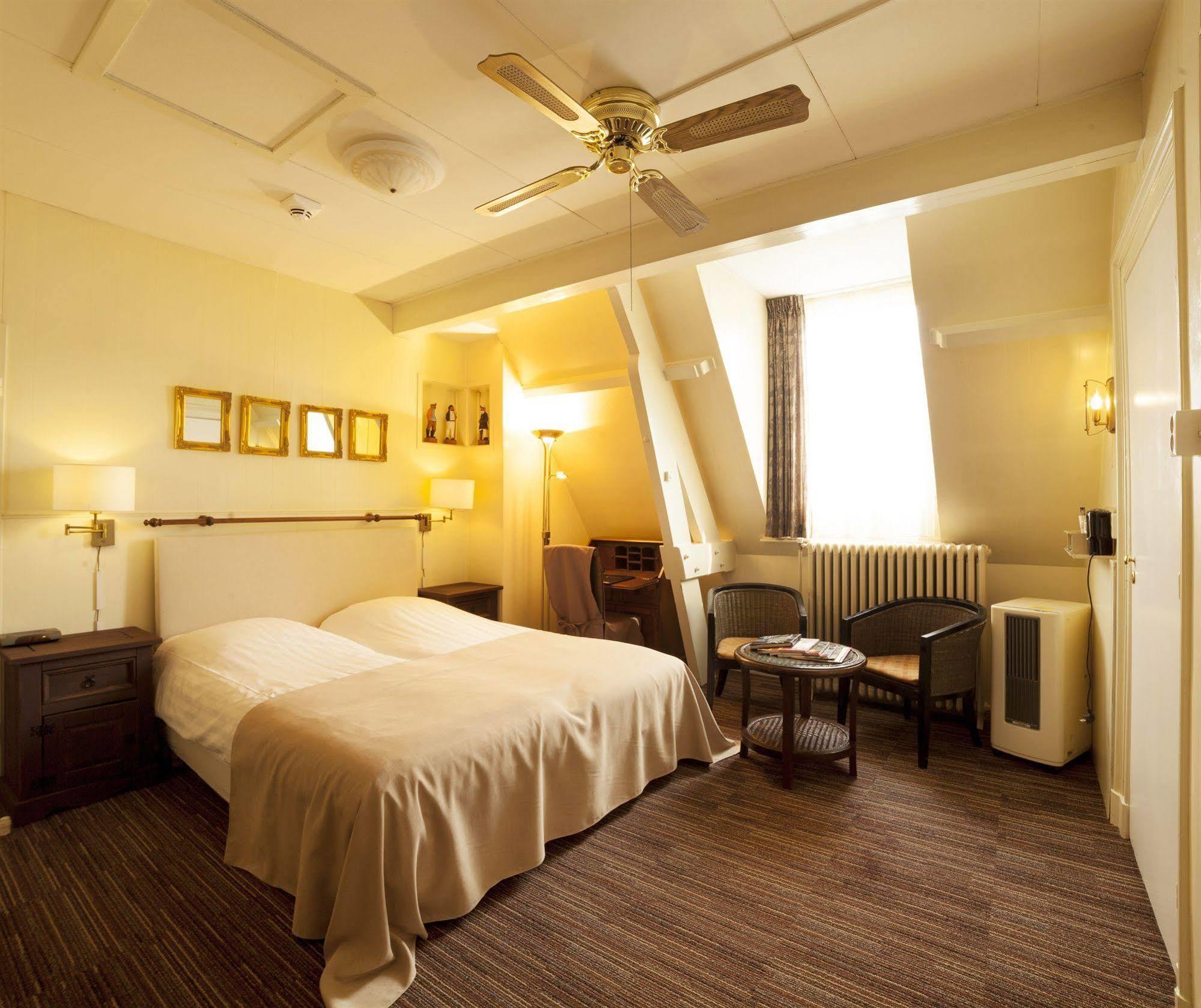 Hotel ดอร์เดรคท์ ภายนอก รูปภาพ